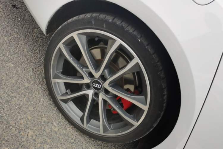 Used Audi A4L 2020 45 TFSI quattro Prestige Dynamic Edition Right Rear Wheel Hub