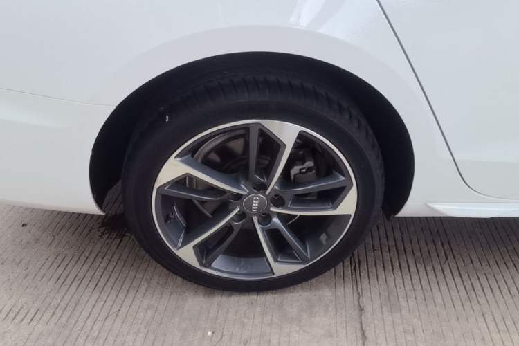 Used Audi A4L 2020 40 TFSI Fashion Dynamic Model Right Rear Wheel Hub