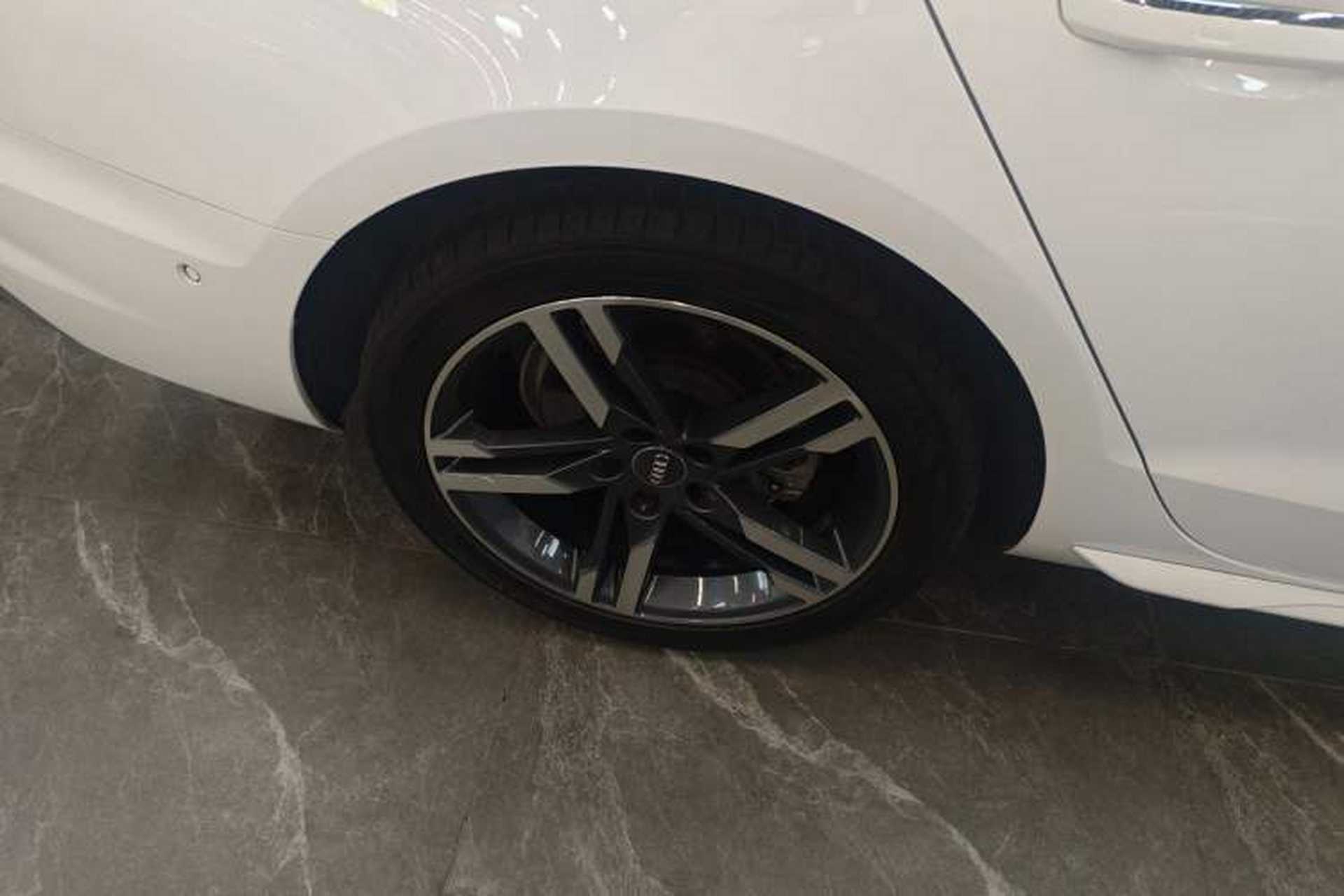 Used Audi A4L 2020 40 TFSI Luxury Dynamic Model Right Rear Wheel Hub