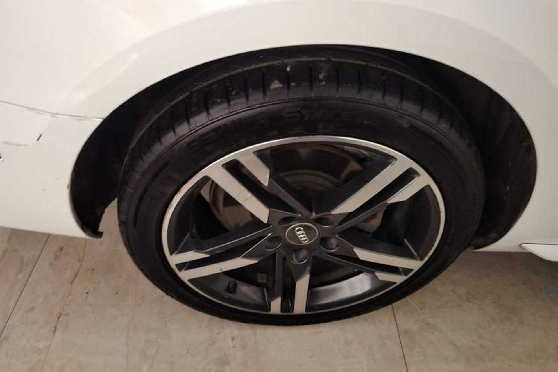 Used Audi A4L 2020 40 TFSI quattro Luxury Dynamic Model Right Rear Wheel Hub