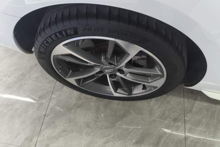 Used Audi A4L 2020 40 TFSI Fashion Dynamic Model Right Rear Wheel Hub