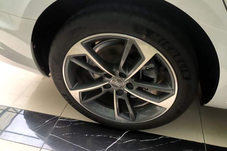 Used Audi A4L 2020 40 TFSI Fashion Dynamic Model Right Rear Wheel Hub