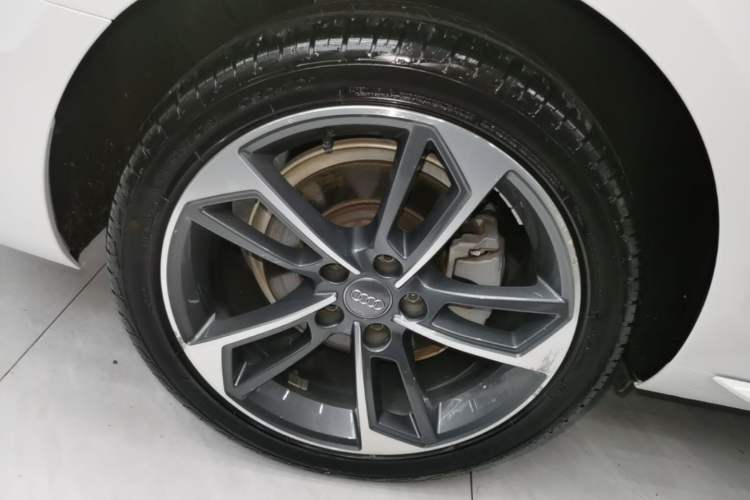 Used Audi A4L 2020 40 TFSI Fashion Dynamic Model Right Rear Wheel Hub