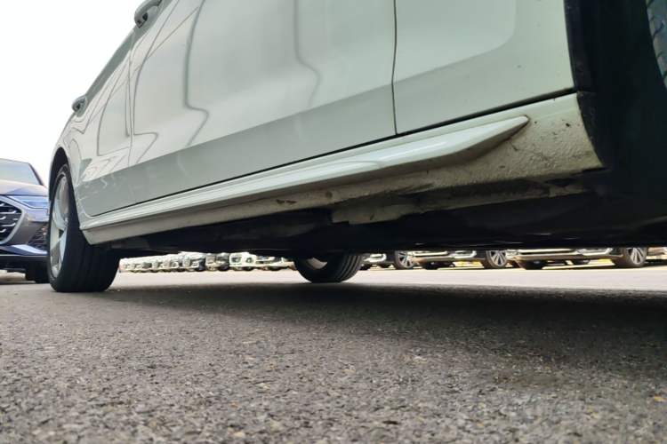 Used Audi A4L 2020 40 TFSI Luxury Prestige Edition Right Side Sill