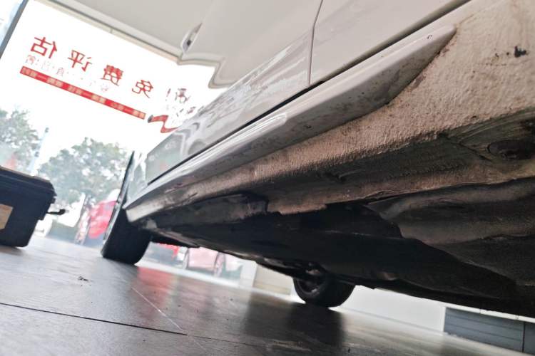 Used Audi A4L 2020 40 TFSI quattro Luxury Dynamic Model Right Side Sill