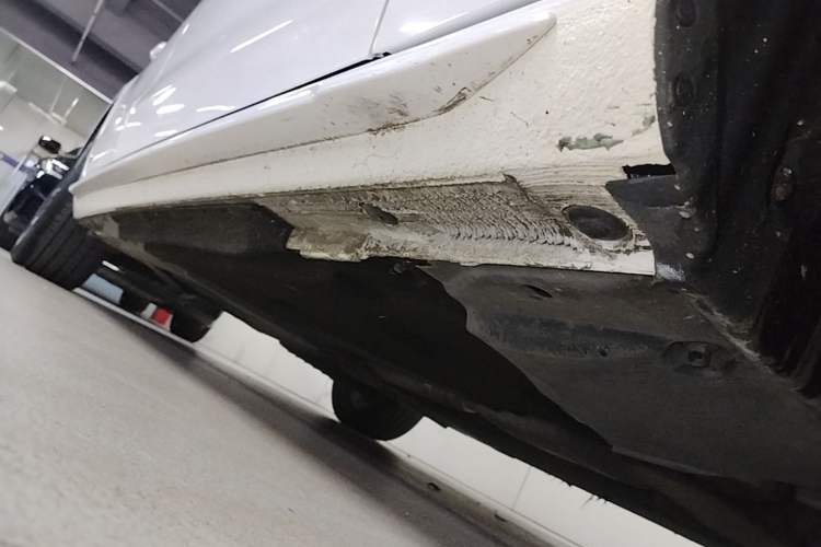 Used Audi A4L 2020 40 TFSI Fashionable and Elegant Model Right Side Sill