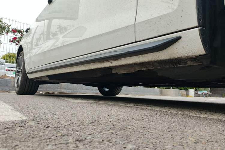Used Audi A4L 2020 40 TFSI Fashion Dynamic Model Right Side Sill
