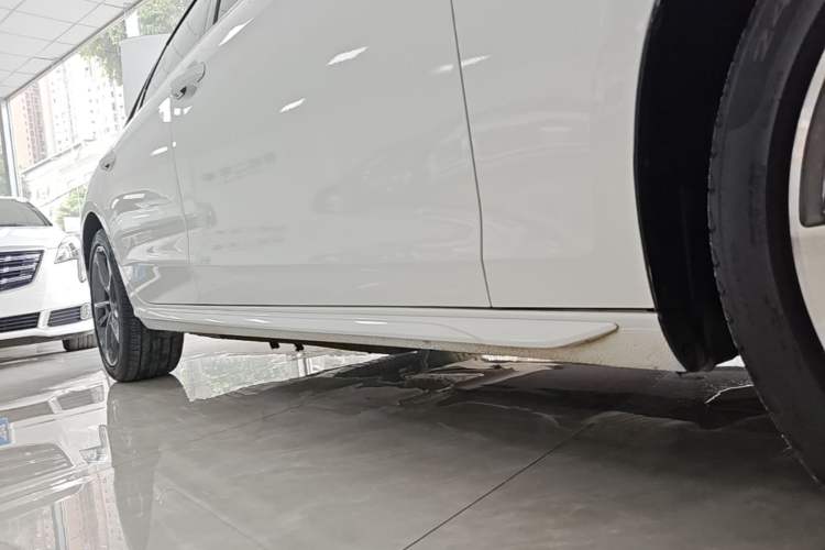Used Audi A4L 2020 40 TFSI Luxury Dynamic Model Right Side Sill