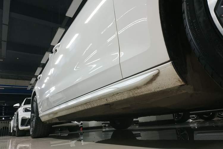 Used Audi A4L 2020 40 TFSI Fashion Dynamic Model Right Side Sill