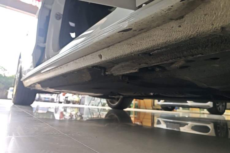 Used Audi A4L 2020 40 TFSI Fashionable and Elegant Model Right Side Sill