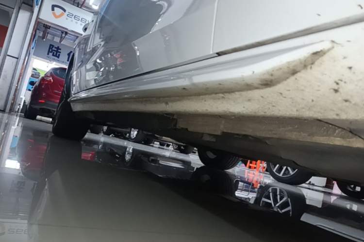 Used Audi A4L 2020 40 TFSI Fashionable and Elegant Model Right Side Sill