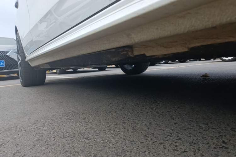 Used Audi A4L 2020 40 TFSI quattro Luxury Dynamic Model Right Side Sill
