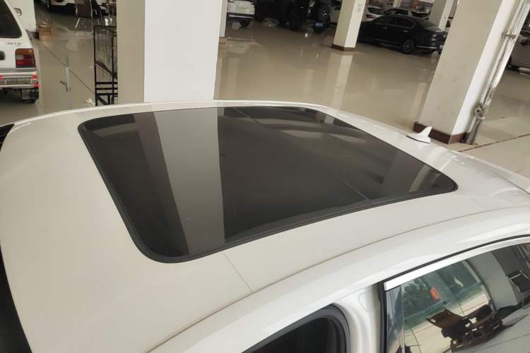 Used Audi A4L 2020 40 TFSI Luxury Dynamic Model Roof