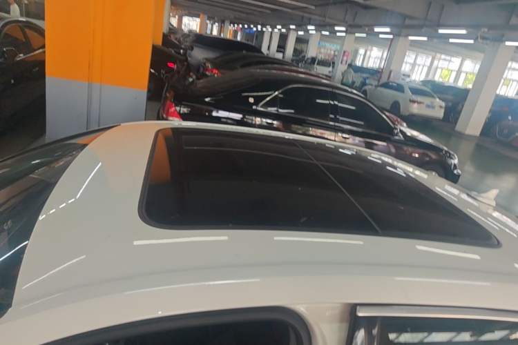 Used Audi A4L 2020 40 TFSI Fashionable and Elegant Model Roof