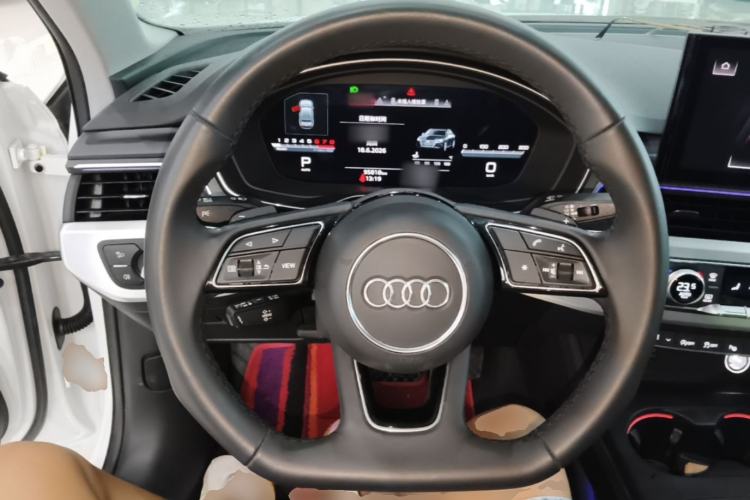 Used Audi A4L 2020 40 TFSI Fashion Dynamic Model Steering Wheel