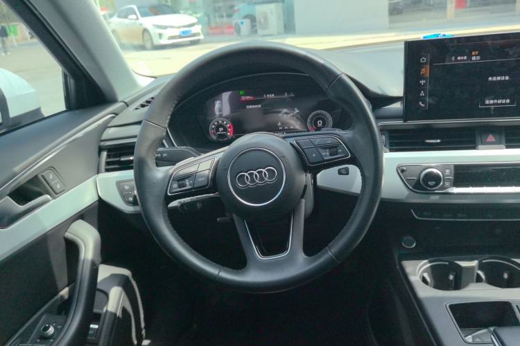 Used Audi A4L 2020 40 TFSI Fashion Dynamic Model Steering Wheel