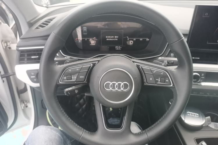Used Audi A4L 2020 40 TFSI Luxury Dynamic Model Steering Wheel