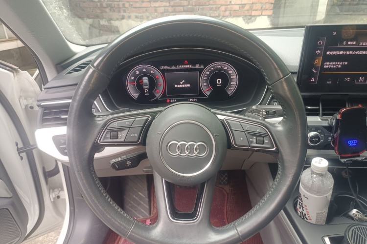 Used Audi A4L 2020 40 TFSI Fashion Dynamic Model Steering Wheel