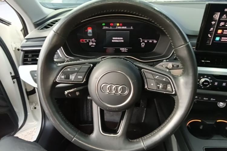 Used Audi A4L 2020 40 TFSI Fashion Dynamic Model Steering Wheel