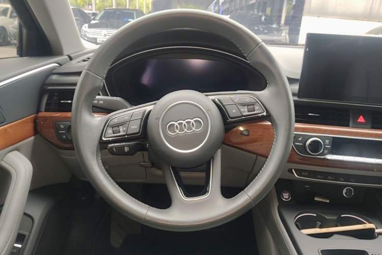 Used Audi A4L 2020 40 TFSI Luxury Prestige Edition Steering Wheel