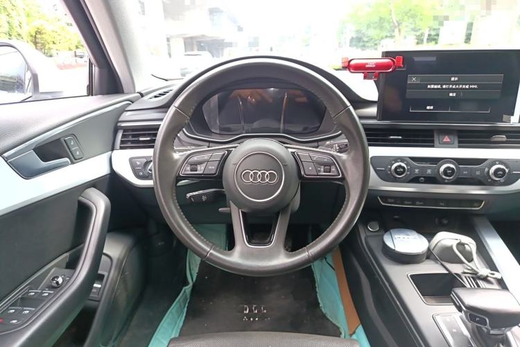 Used Audi A4L 2020 40 TFSI Fashion Dynamic Model Steering Wheel