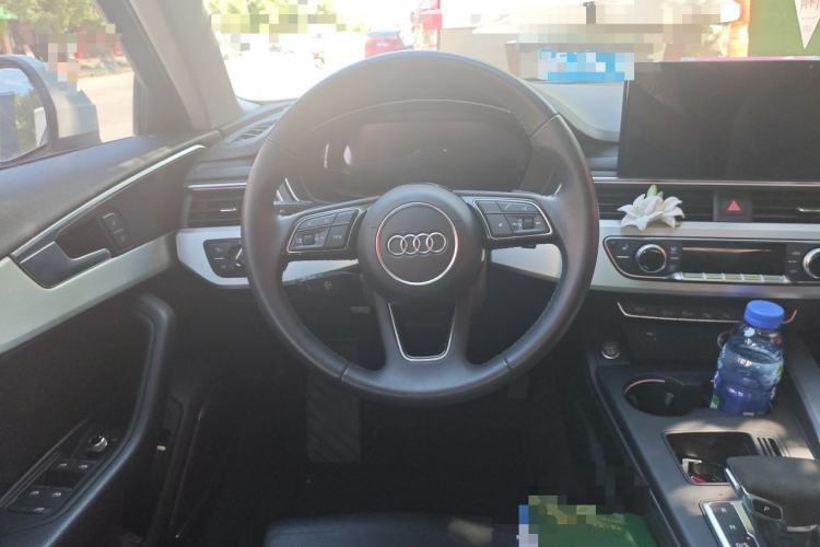 Used Audi A4L 2020 40 TFSI quattro Luxury Dynamic Model Steering Wheel