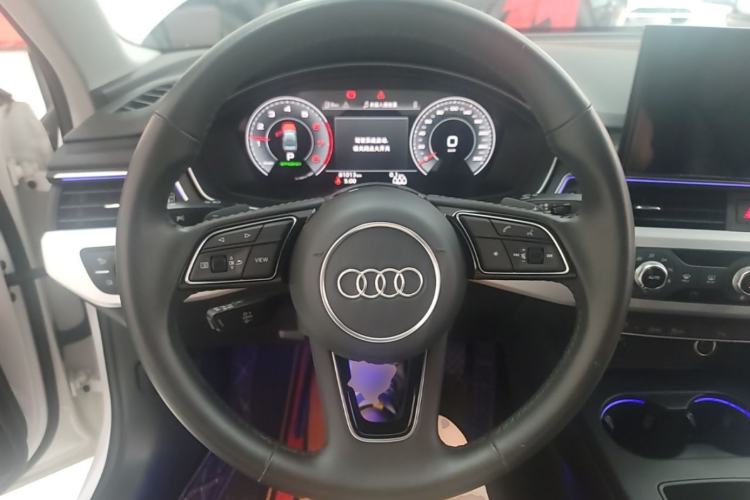 Used Audi A4L 2020 40 TFSI Fashion Dynamic Model Steering Wheel