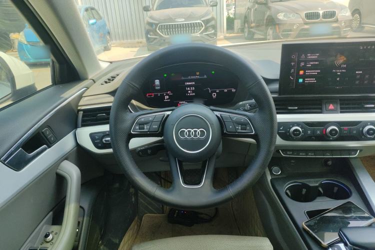 Used Audi A4L 2020 40 TFSI Fashion Dynamic Model Steering Wheel
