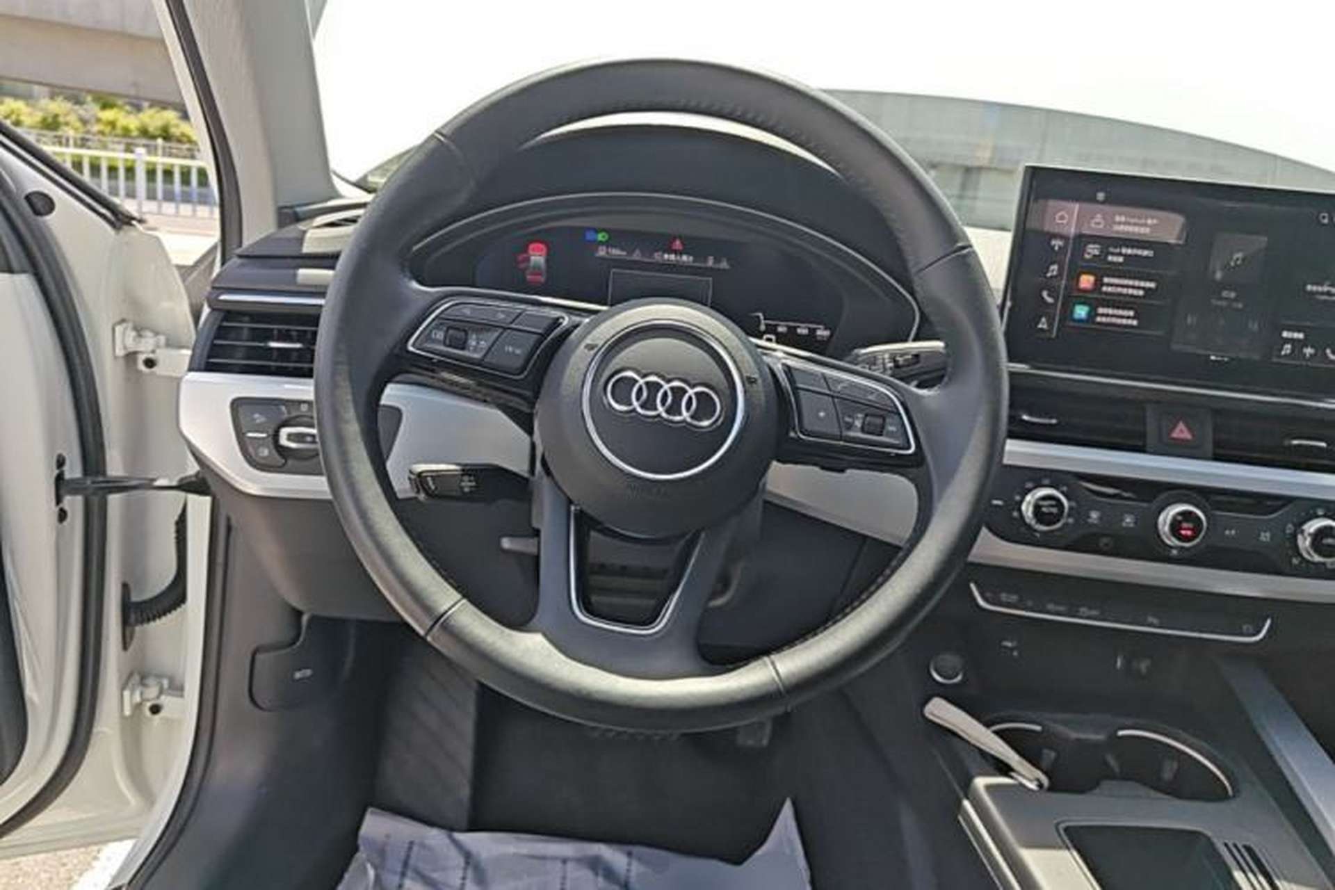 Used Audi A4L 2020 40 TFSI Fashion Dynamic Model Steering Wheel