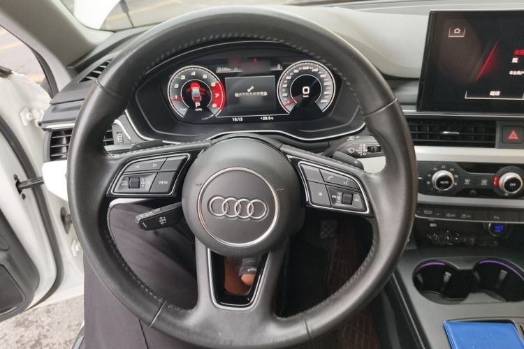 Used Audi A4L 2020 40 TFSI Fashion Dynamic Model Steering Wheel