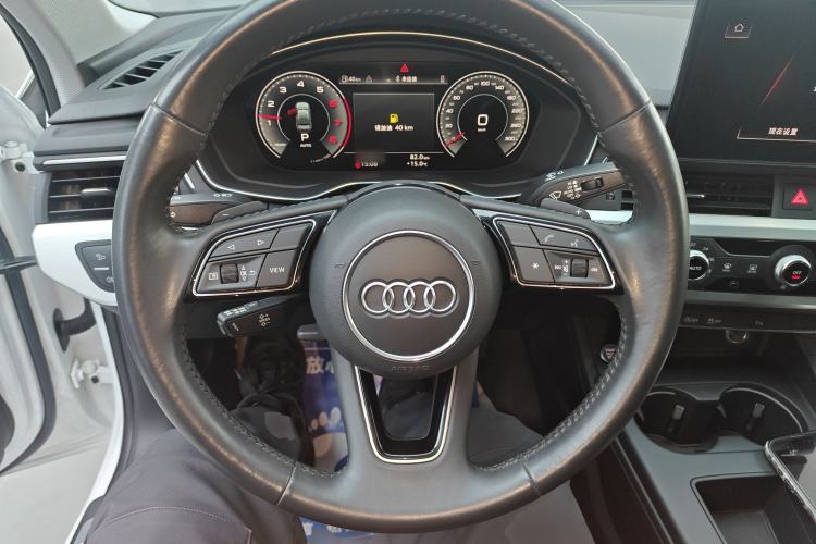 Used Audi A4L 2020 40 TFSI Fashion Dynamic Model Steering Wheel