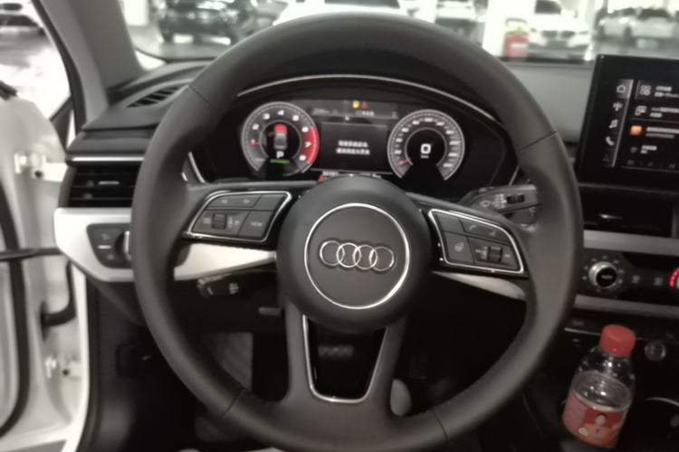 Used Audi A4L 2020 40 TFSI Fashion Dynamic Model Steering Wheel