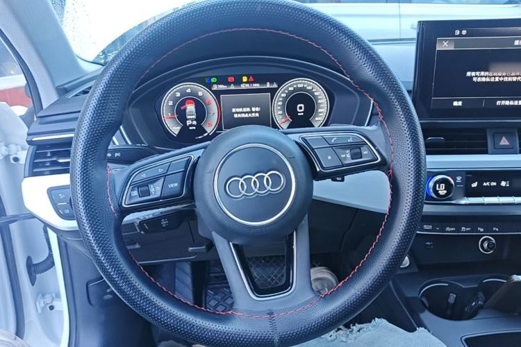 Used Audi A4L 2020 40 TFSI Fashion Dynamic Model Steering Wheel