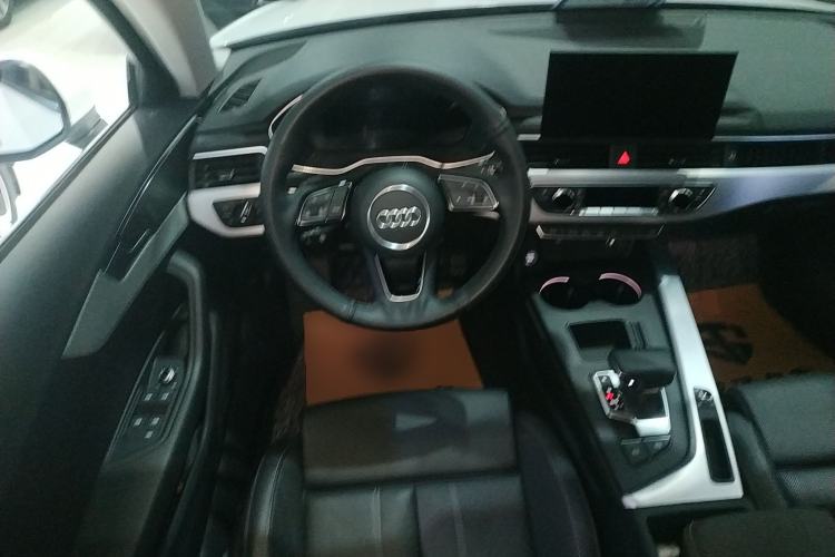 Used Audi A4L 2020 40 TFSI Luxury Dynamic Model Steering Wheel