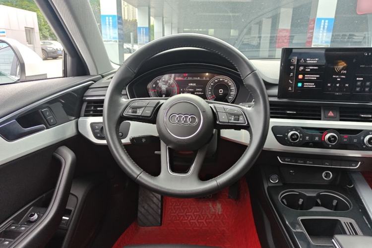 Used Audi A4L 2020 40 TFSI Fashion Dynamic Model Steering Wheel