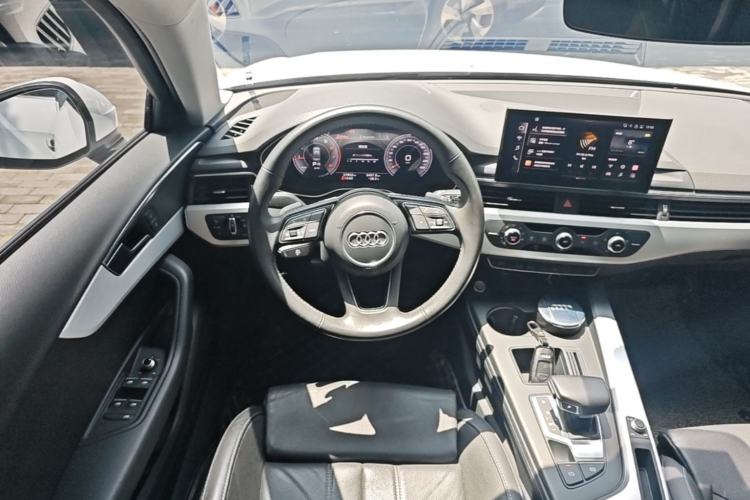 Used Audi A4L 2020 40 TFSI Fashion Dynamic Model Steering Wheel