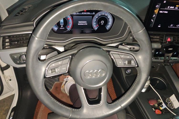 Used Audi A4L 2020 40 TFSI Fashion Dynamic Model Steering Wheel