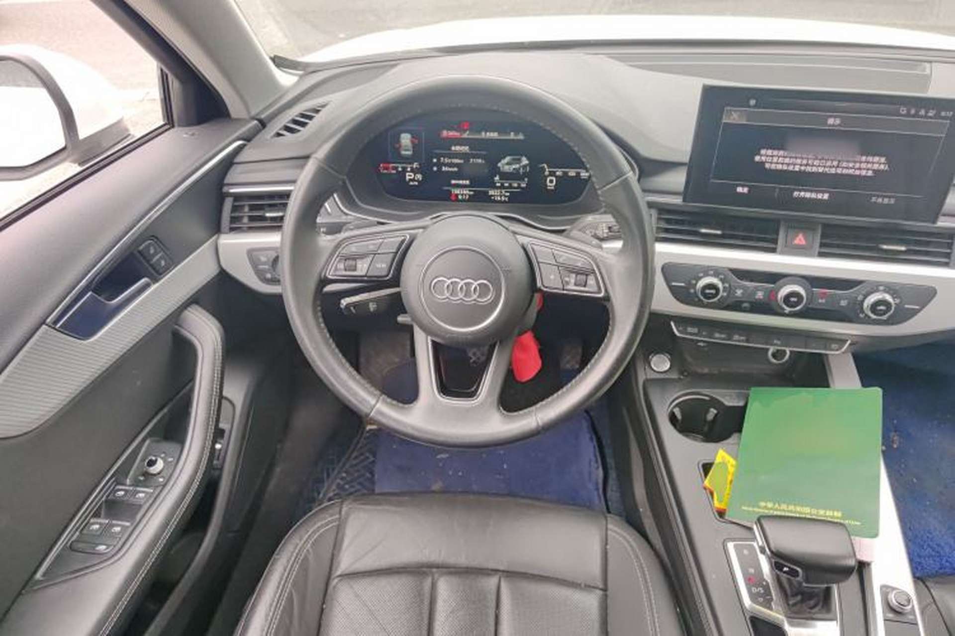 Used Audi A4L 2020 40 TFSI Fashionable and Elegant Model Steering Wheel
