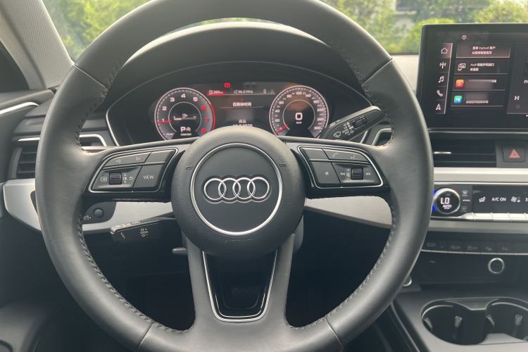 Used Audi A4L 2020 40 TFSI Fashion Dynamic Model Steering Wheel