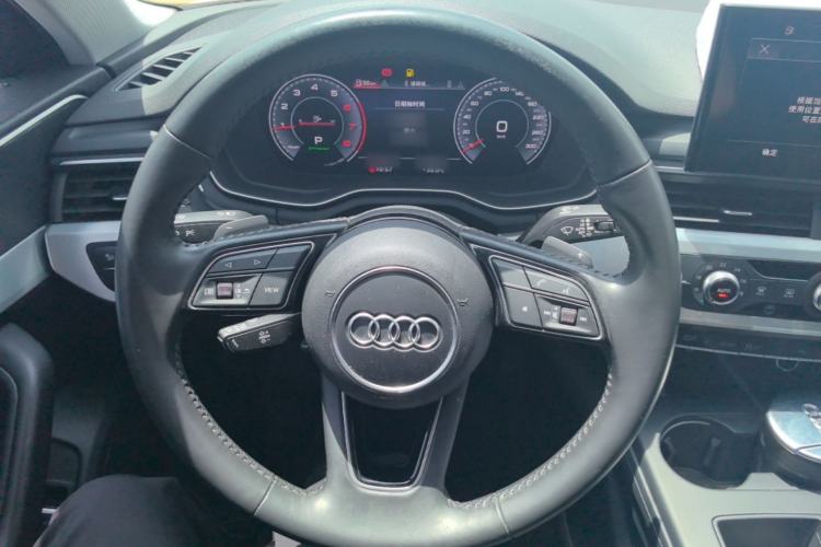 Used Audi A4L 2020 40 TFSI Fashion Dynamic Model Steering Wheel
