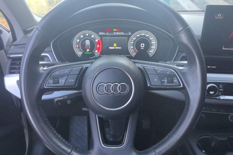 Used Audi A4L 2020 40 TFSI Fashion Dynamic Model Steering Wheel