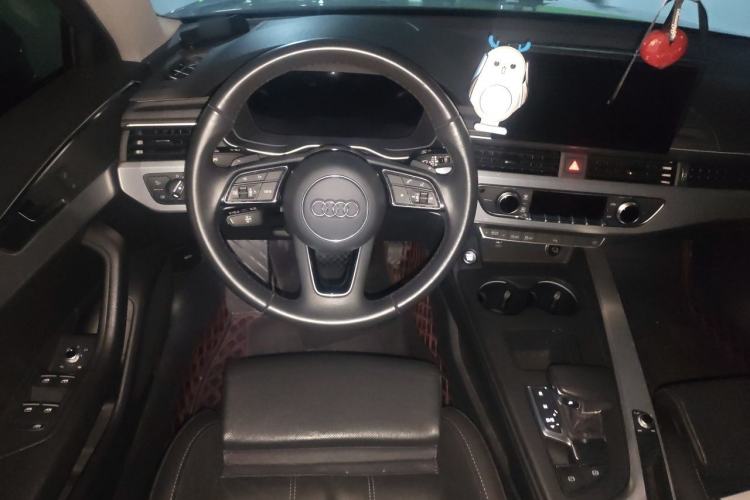 Used Audi A4L 2020 40 TFSI Fashion Dynamic Model Steering Wheel