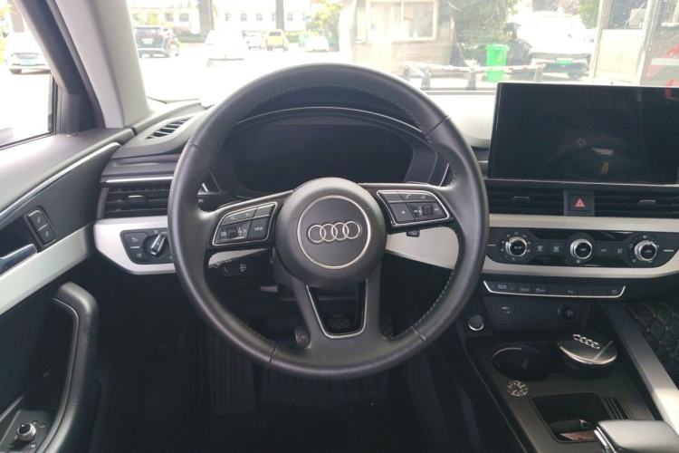 Used Audi A4L 2020 40 TFSI Fashion Dynamic Model Steering Wheel