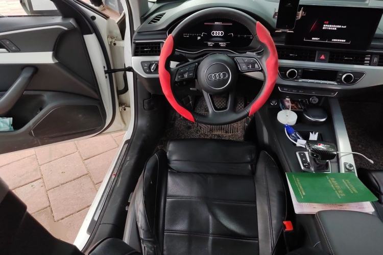 Used Audi A4L 2020 40 TFSI Fashion Dynamic Model Steering Wheel