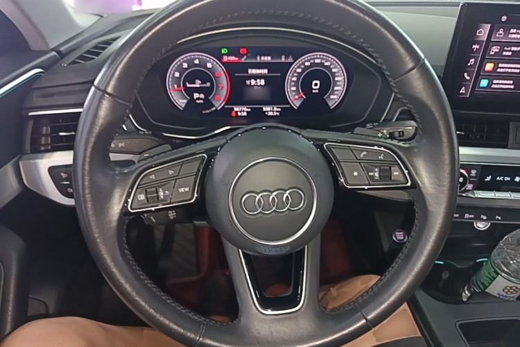 Used Audi A4L 2020 40 TFSI Luxury Dynamic Model Steering Wheel