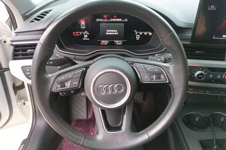 Used Audi A4L 2020 40 TFSI Fashion Dynamic Model Steering Wheel