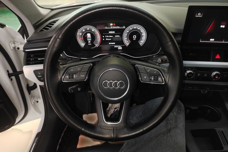Used Audi A4L 2020 40 TFSI Fashion Dynamic Model Steering Wheel