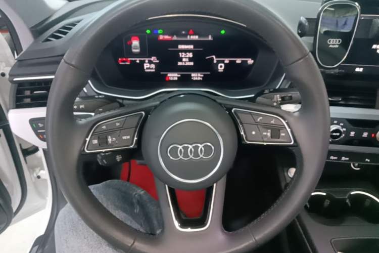 Used Audi A4L 2020 40 TFSI Fashion Dynamic Model Steering Wheel