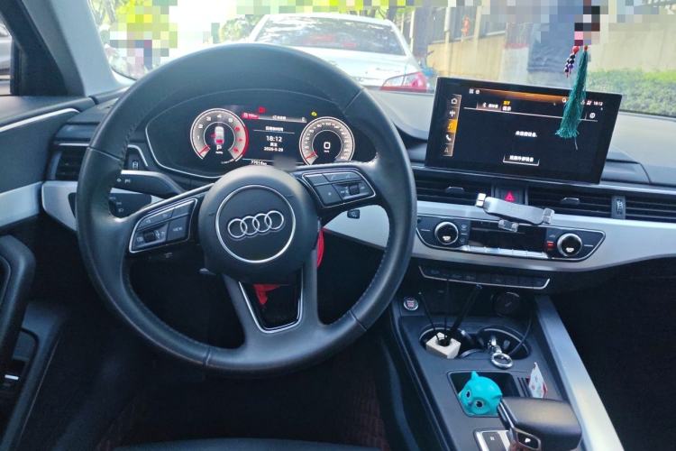 Used Audi A4L 2020 40 TFSI Fashion Dynamic Model Steering Wheel