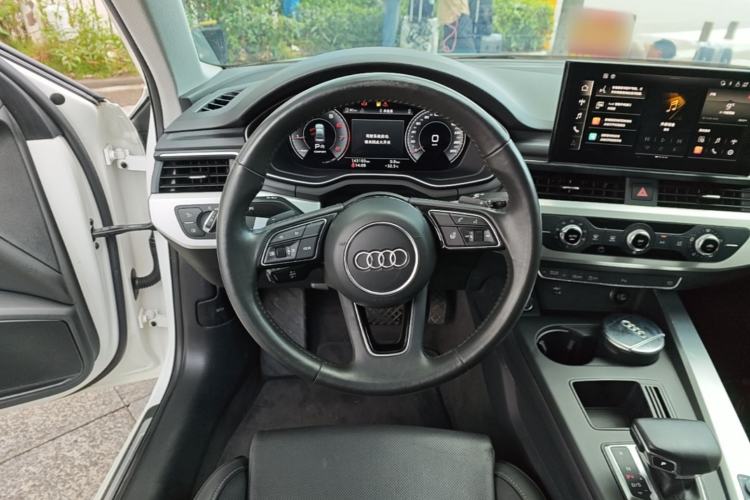 Used Audi A4L 2020 40 TFSI Fashion Dynamic Model Steering Wheel